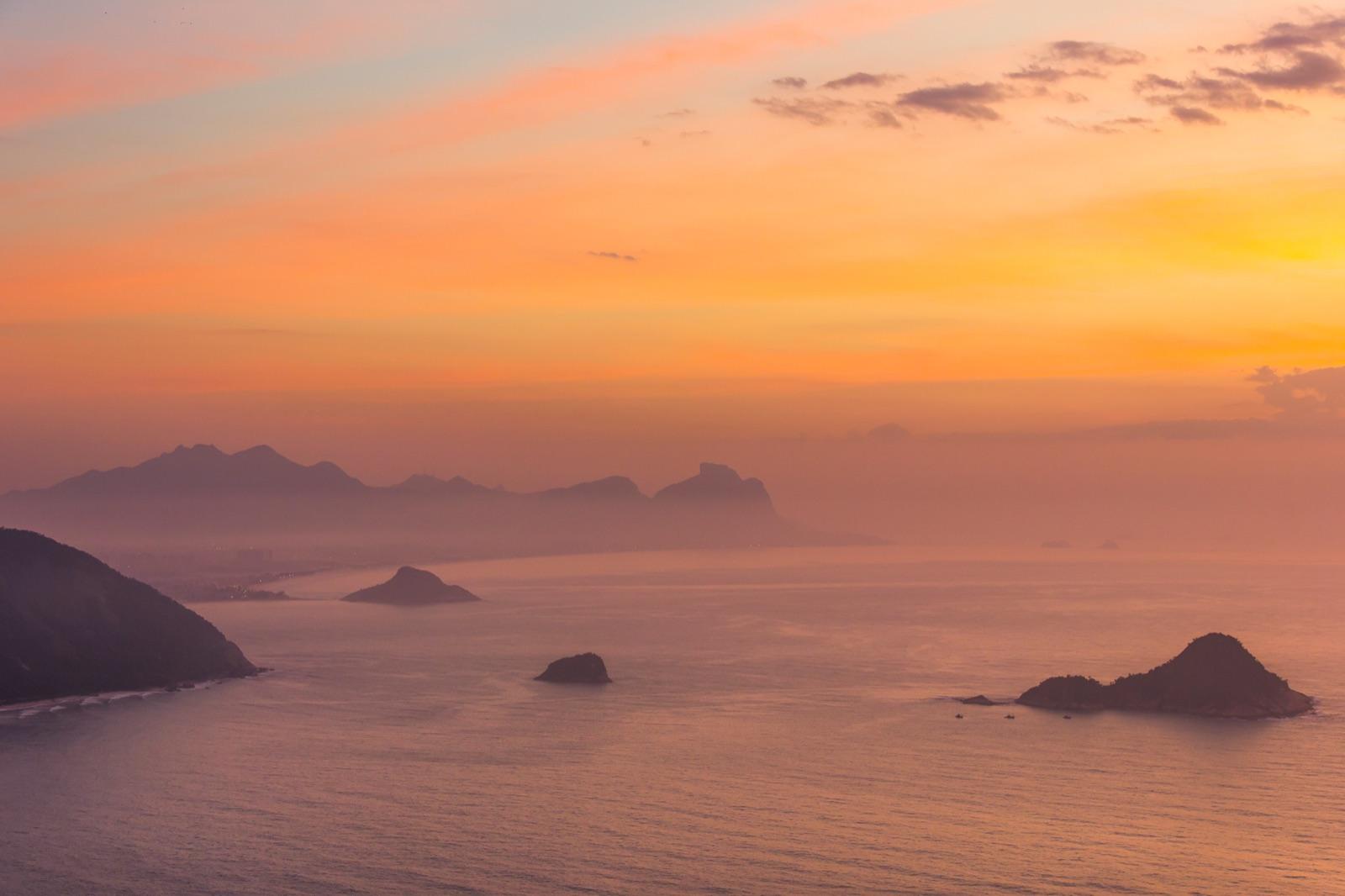 Fim de tarde sobre o mar do Rio